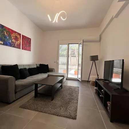Piano Quiet Garden Apartment Athens